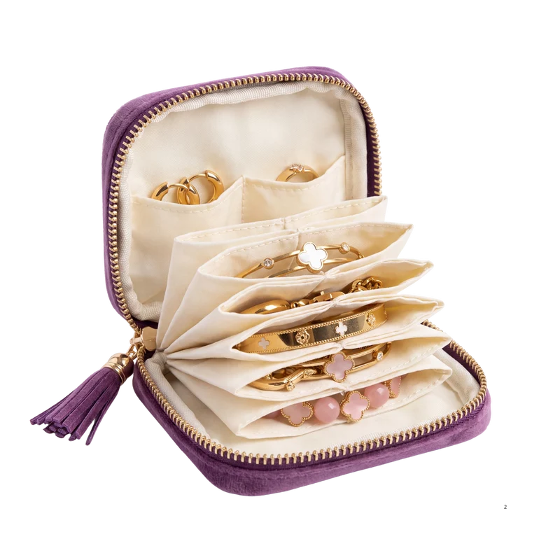 The Tangle-Free Jewelry Case